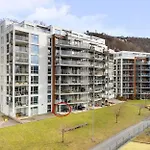 아파트 Convenient With Easy Transport Connections 베르겐